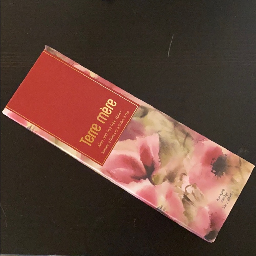 Aloe and tee tree toner